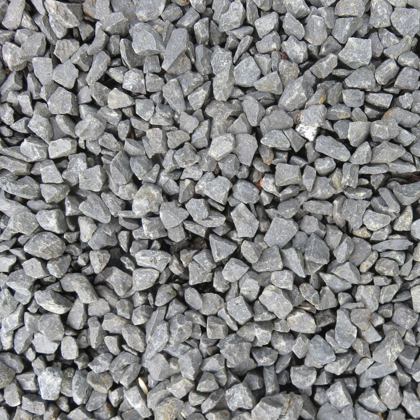 Basaltsplitt schwarz 812mm