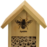 Bienenhaus mit Silouette - Bienenhaus mit Silouette